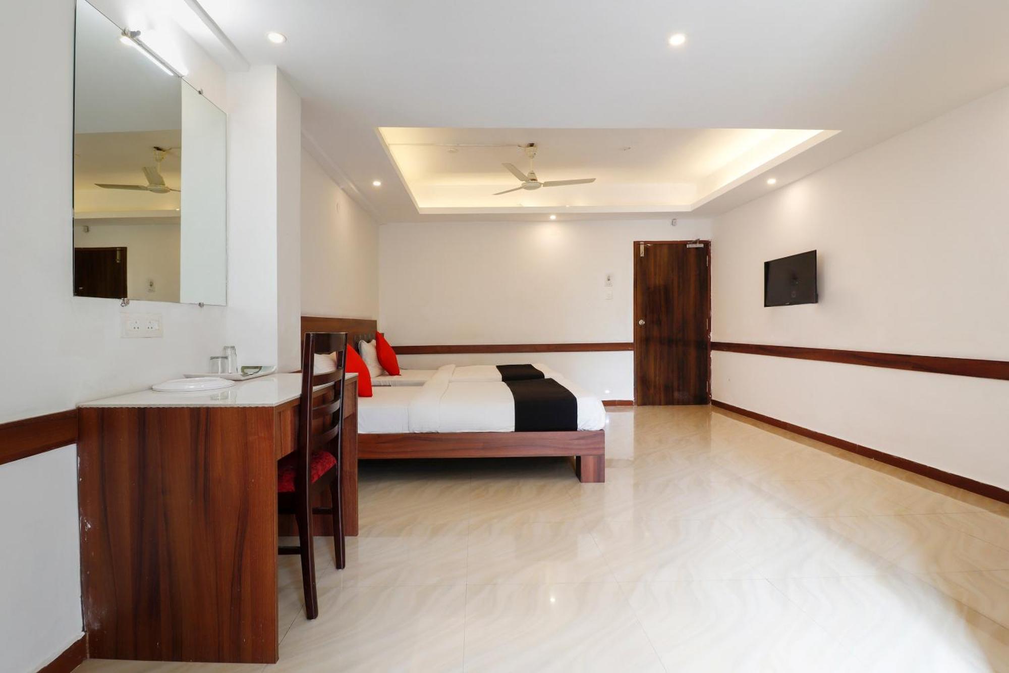 Capital O Sai Arya Residency Hotel Mangalore Luaran gambar