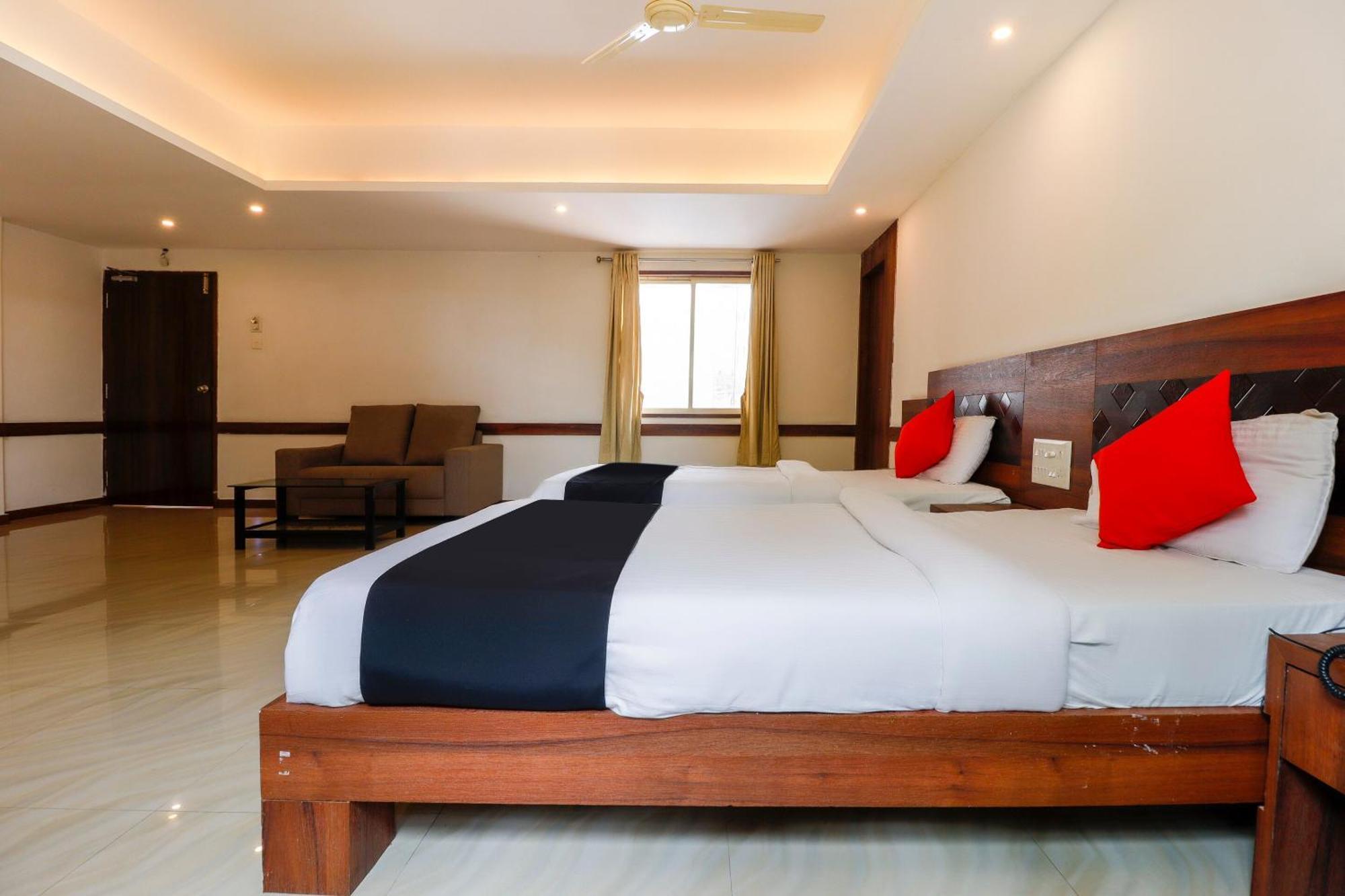 Capital O Sai Arya Residency Hotel Mangalore Luaran gambar